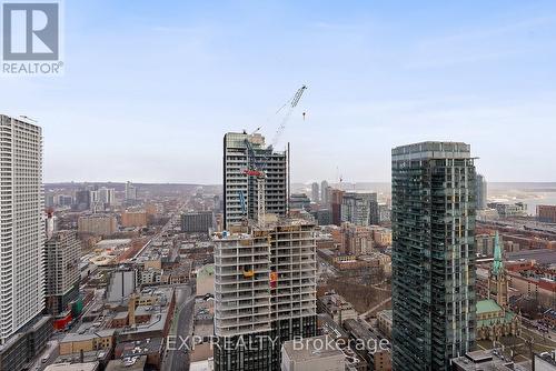 4011 - 20 Lombard Street, Toronto, ON - Outdoor