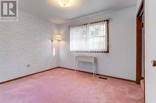 26 May Avenue, East Gwillimbury, ON - Indoor Photo Showing Other Room