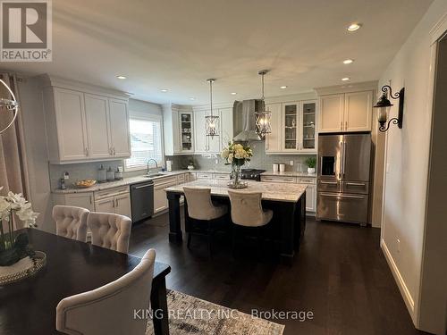 138 Ulster Street, Lasalle, ON - Indoor Photo Showing Dining Room