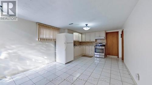 12 Blaney Crescent, Toronto, ON - Indoor Photo Showing Kitchen