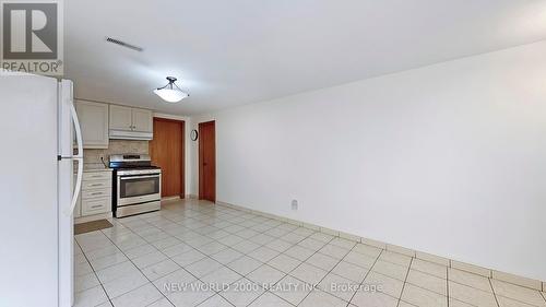 12 Blaney Crescent, Toronto, ON - Indoor Photo Showing Kitchen