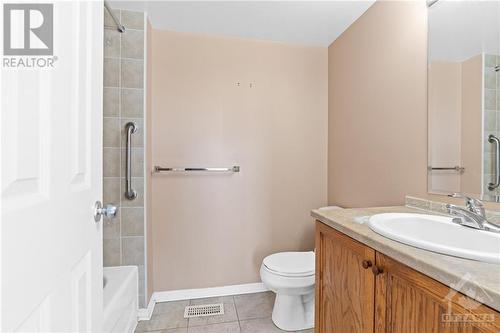 258 Chapman Mills Drive, Ottawa, ON - Indoor Photo Showing Bathroom