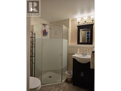 131 Duncan Place, Prince George, BC - Indoor Photo Showing Bathroom