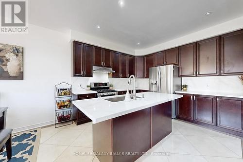 195 Aishford Road, Bradford West Gwillimbury, ON - Indoor Photo Showing Kitchen With Stainless Steel Kitchen