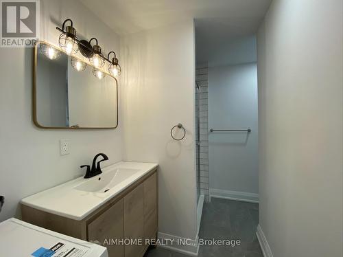 2 - 98 Hope Avenue, Hamilton, ON - Indoor Photo Showing Bathroom