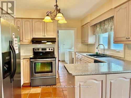 Rm No.2 - 26 Manorcrest Drive, Toronto, ON - Indoor Photo Showing Kitchen With Double Sink