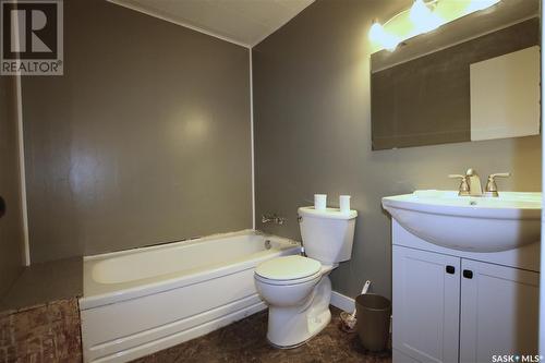 448 Mountview Road, Yorkton, SK - Indoor Photo Showing Bathroom