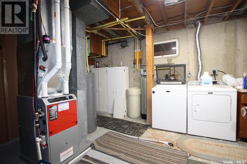 448 Mountview Road, Yorkton, SK - Indoor Photo Showing Laundry Room