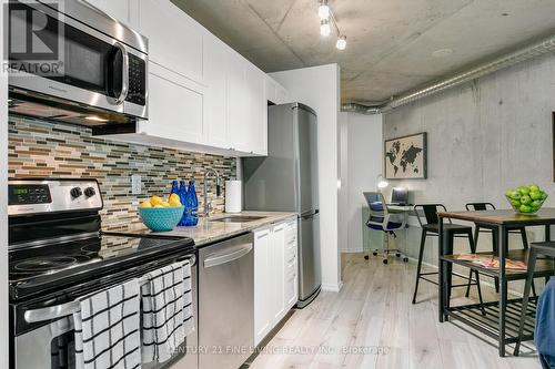 114 - 170 Sudbury Street, Toronto, ON - Indoor Photo Showing Kitchen