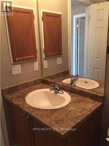 34 Haynes Court, Niagara-On-The-Lake, ON - Indoor Photo Showing Bathroom