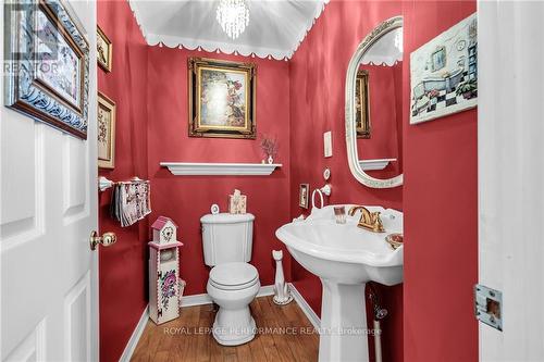 11 Oak Street, South Glengarry, ON - Indoor Photo Showing Bathroom