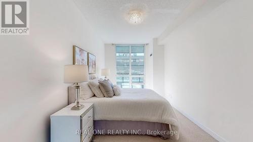 315 - 33 Bay Street, Toronto, ON - Indoor Photo Showing Bedroom