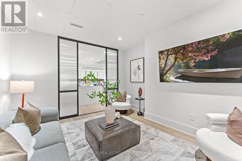 102 - 36 Birch Avenue, Toronto, ON - Indoor Photo Showing Living Room