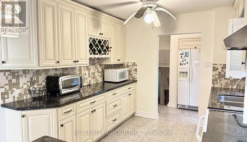 151 Krieghoff Avenue, Markham, ON - Indoor Photo Showing Kitchen