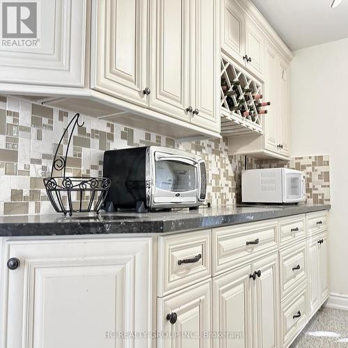 151 Krieghoff Avenue, Markham, ON - Indoor Photo Showing Kitchen