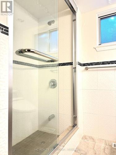 151 Krieghoff Avenue, Markham, ON - Indoor Photo Showing Bathroom