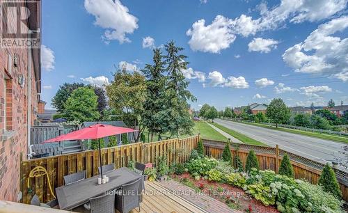 7 Hawtin Lane, Aurora, ON - Outdoor With Deck Patio Veranda