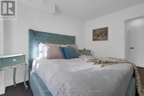 7 Hawtin Lane, Aurora, ON - Indoor Photo Showing Bedroom