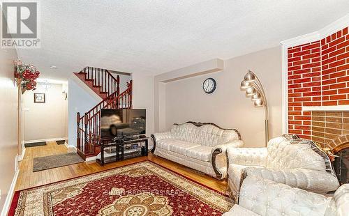 17 Slater Circle, Brampton, ON - Indoor