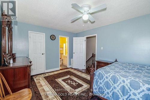 17 Slater Circle, Brampton, ON - Indoor Photo Showing Bedroom