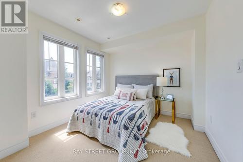 17 - 1812 Burnhamthorpe Road E, Mississauga, ON - Indoor Photo Showing Bedroom