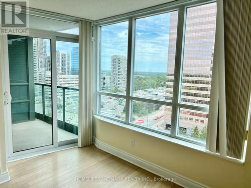 1323 - 25 Greenview Avenue, Toronto, ON - Indoor Photo Showing Other Room