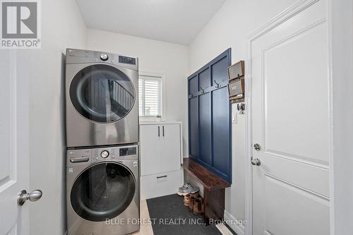 3245 Jinnies Way, London, ON - Indoor Photo Showing Laundry Room