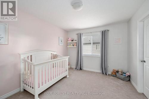 3245 Jinnies Way, London, ON - Indoor Photo Showing Bedroom