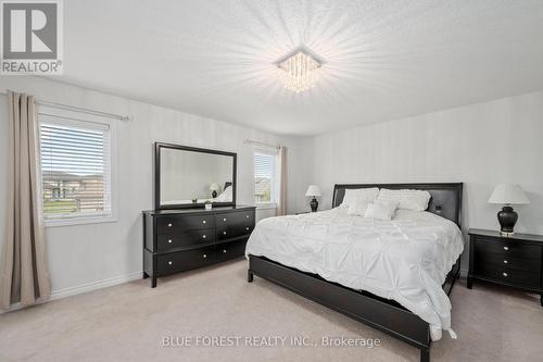 3245 Jinnies Way, London, ON - Indoor Photo Showing Bedroom