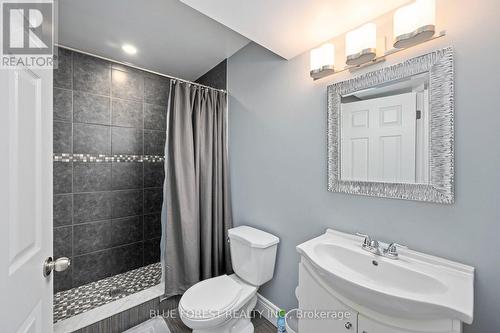 3245 Jinnies Way, London, ON - Indoor Photo Showing Bathroom