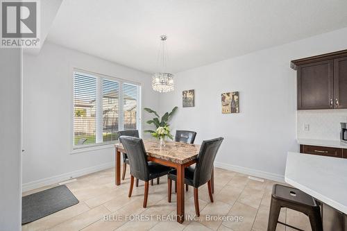 3245 Jinnies Way, London, ON - Indoor Photo Showing Dining Room