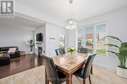 3245 Jinnies Way, London, ON - Indoor Photo Showing Dining Room