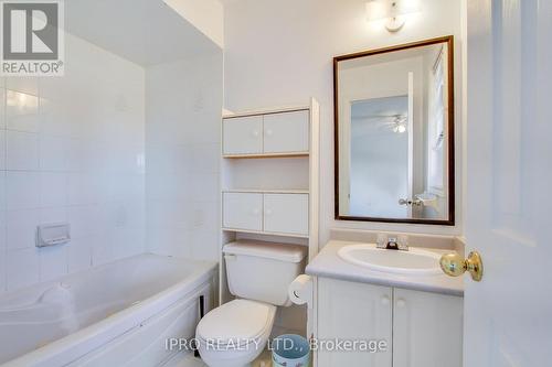 5874 Chorley Place, Mississauga, ON - Indoor Photo Showing Bathroom