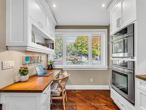 100 Three Valleys Dr, Toronto, ON - Indoor Photo Showing Kitchen