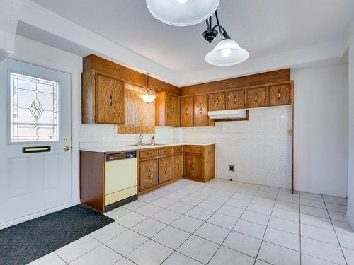 Cuisine - 590 Rue Bélanger, Gatineau (Buckingham), QC - Indoor Photo Showing Kitchen With Double Sink