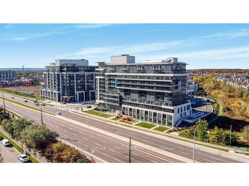 211-395 Dundas St W, Oakville, ON - Outdoor With View