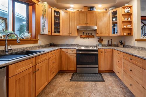 205 Fifth Street, Revelstoke, BC - Indoor Photo Showing Kitchen With Double Sink