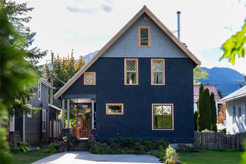 205 Fifth Street, Revelstoke, BC - Outdoor