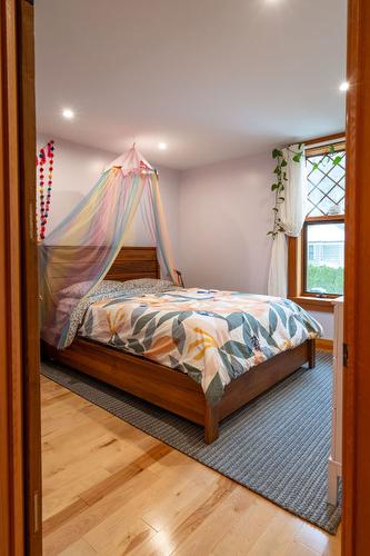 205 Fifth Street, Revelstoke, BC - Indoor Photo Showing Bedroom