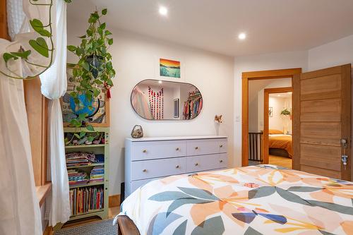 205 Fifth Street, Revelstoke, BC - Indoor Photo Showing Bedroom