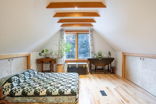 205 Fifth Street, Revelstoke, BC - Indoor Photo Showing Bedroom