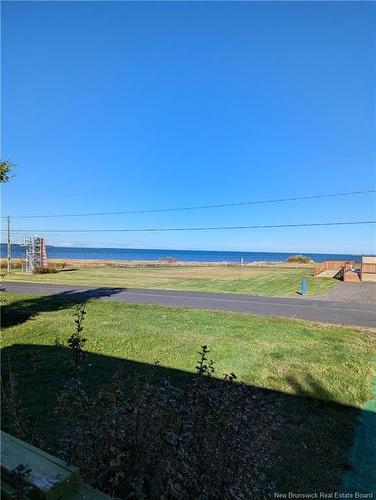 18 De La Plage St, Caraquet, NB 