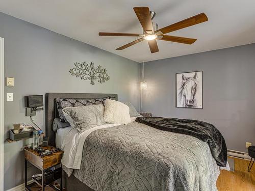 Master bedroom - 3050 Rue Principale, Saint-Zotique, QC - Indoor Photo Showing Bedroom