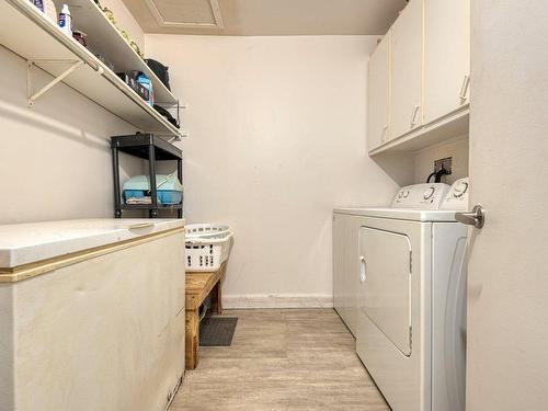 Salle de lavage - 4600 Rue Mélanie, Drummondville, QC - Indoor Photo Showing Laundry Room