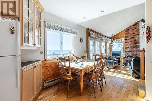 8 Walker Ln, Huron Shores, ON - Indoor Photo Showing Dining Room