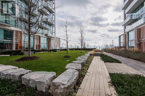 329 - 39 Queens Quay E, Toronto, ON - Outdoor