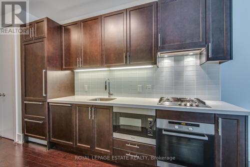 329 - 39 Queens Quay E, Toronto, ON - Indoor Photo Showing Kitchen With Upgraded Kitchen