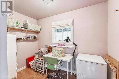 19765 Leslie Street, East Gwillimbury, ON - Indoor Photo Showing Laundry Room