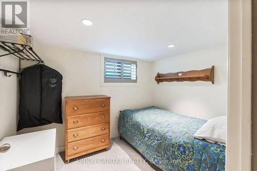 19765 Leslie Street, East Gwillimbury, ON - Indoor Photo Showing Bedroom