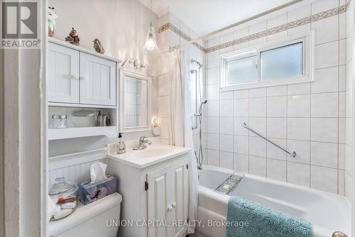 19765 Leslie Street, East Gwillimbury, ON - Indoor Photo Showing Bathroom